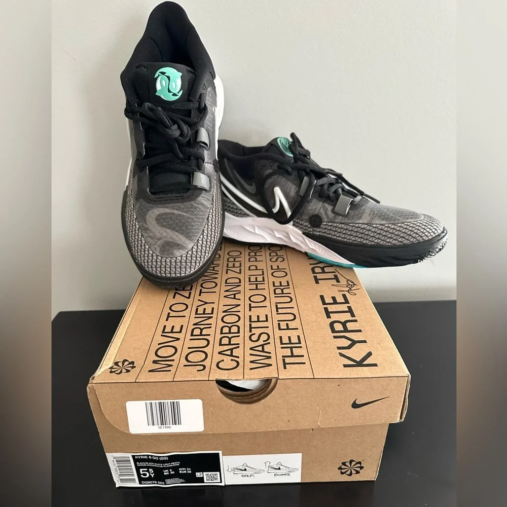 Nike Kyrie 8 GO GS  - Size 5Y – Orca  DQ8076-001 - NEW